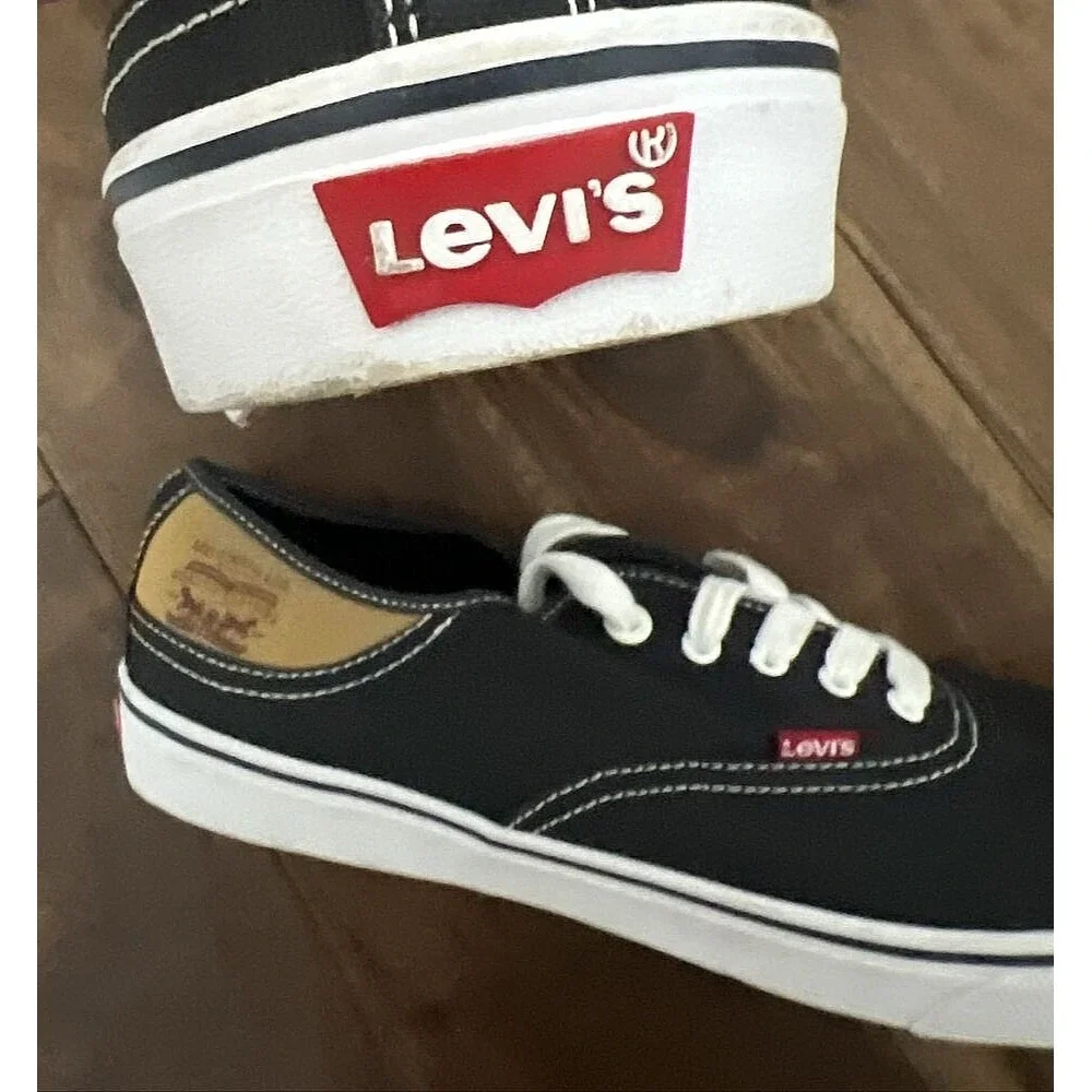 Levi's 11 Boat Blue Canvas Lace Sneakers Comfort Loafers Preppy Coastal Casual